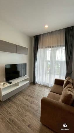 Knightsbridge The Ocean Sriracha + Include Service Image 3