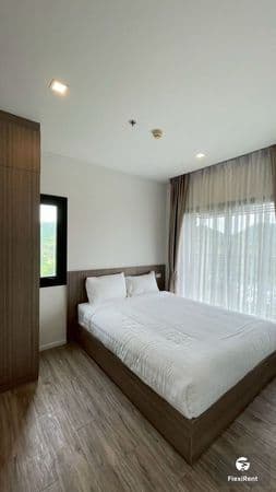 Knightsbridge The Ocean Sriracha Image 1