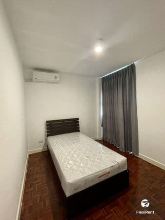 Riviera Condominium Image 3