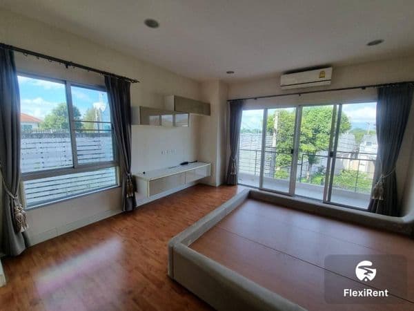 Life Bangkok Boulevard Ratchapruek - Rattanathibate Image 5