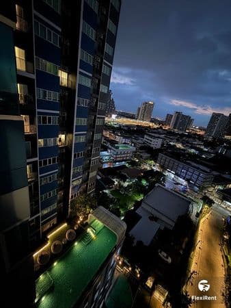 Metro Sky Wutthakat Image 1