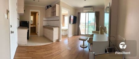 Lumpini Place Ratchayothin Image 2