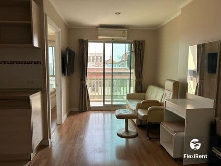 Lumpini Place Ratchayothin Image 3