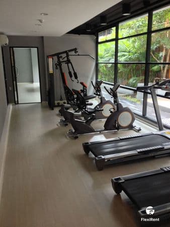 เดอะ คอนเน็กซ์ชั่น (The Connexion) รูปที่ 3