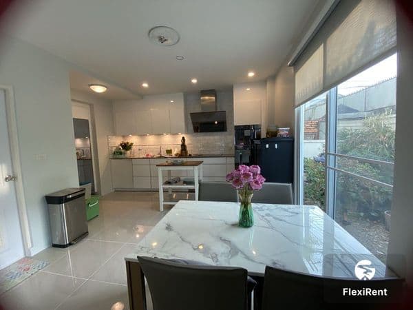 ทาวน์ อเวนิว พระราม 9 (Town Avenue Rama 9) รูปที่ 4