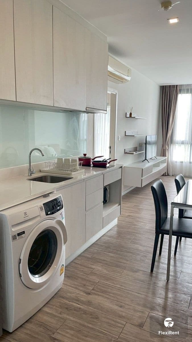 Knightsbridge The Ocean Sriracha photo #7