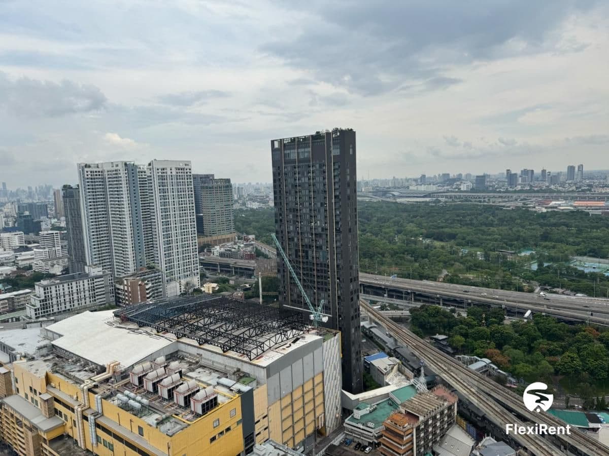 Life Ladprao Valley photo #10