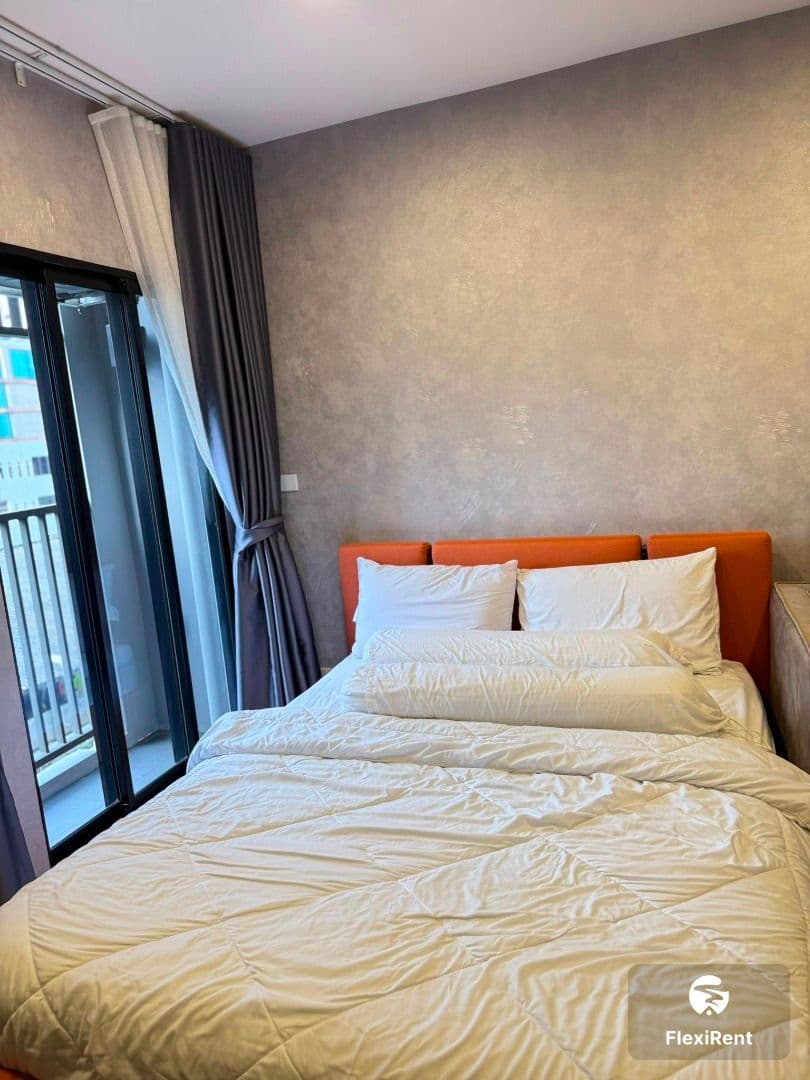 SOHO Bangkok Ratchada Image 1