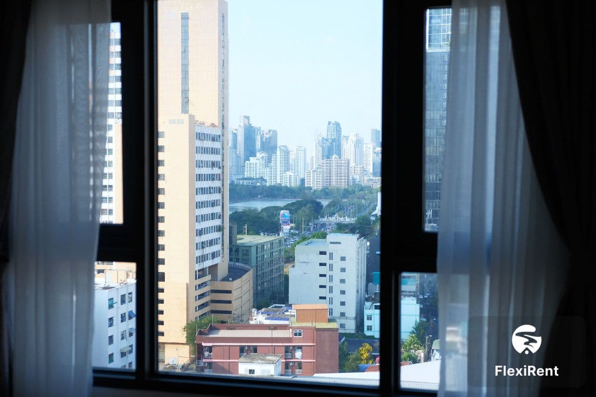 Life Rama 4 - Asoke Image 4