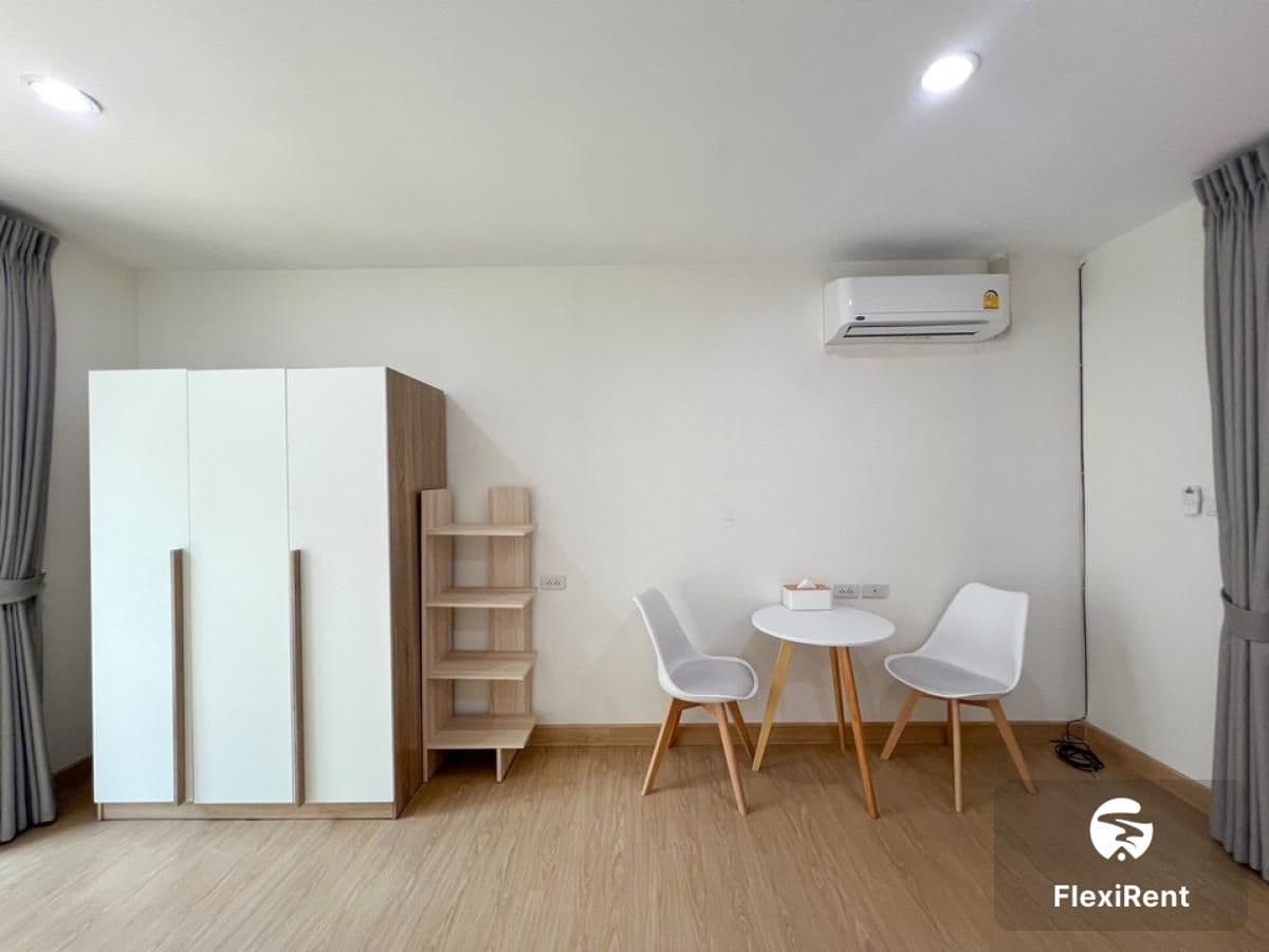 Pradya Place Ratchada - Huai Khwang photo #11