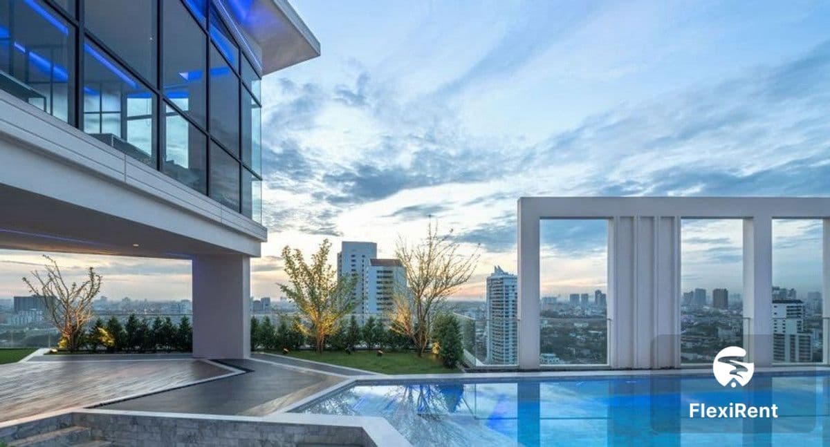 M Thonglor 10 photo #16