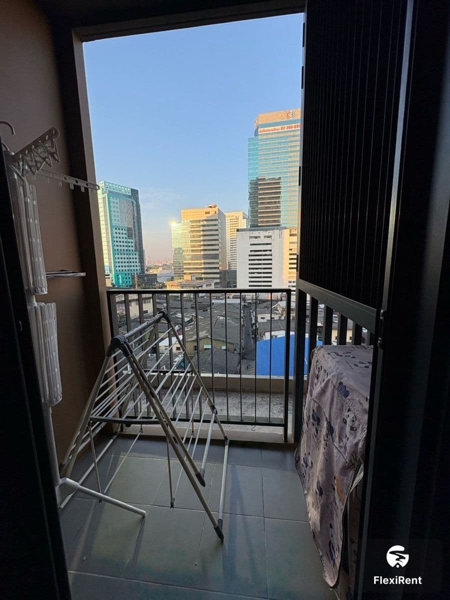 Oka Haus Sukhumvit 36 photo #9