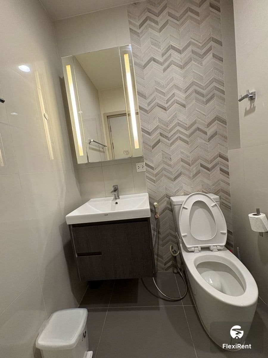 Oka Haus Sukhumvit 36 photo #18