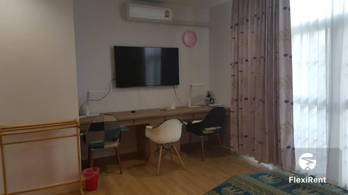 ฟลอร่า วงศ์สว่าง (Flora Wongsawang) รูปที่ 10