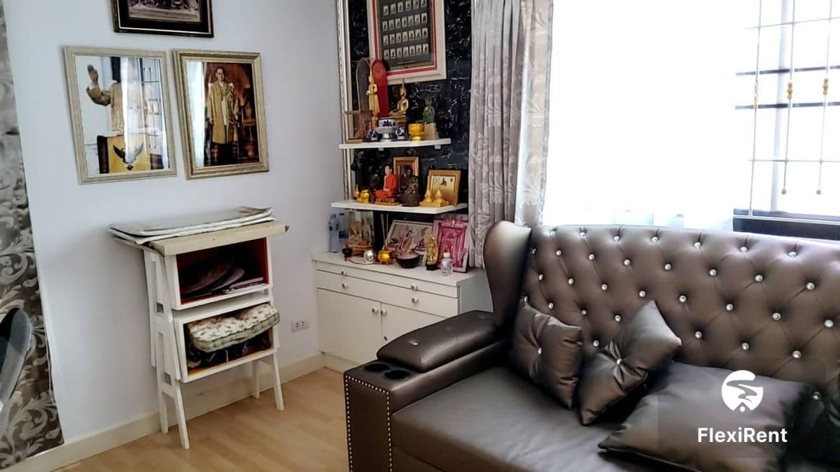 ฟลอร่า วงศ์สว่าง (Flora Wongsawang) รูปที่ 12