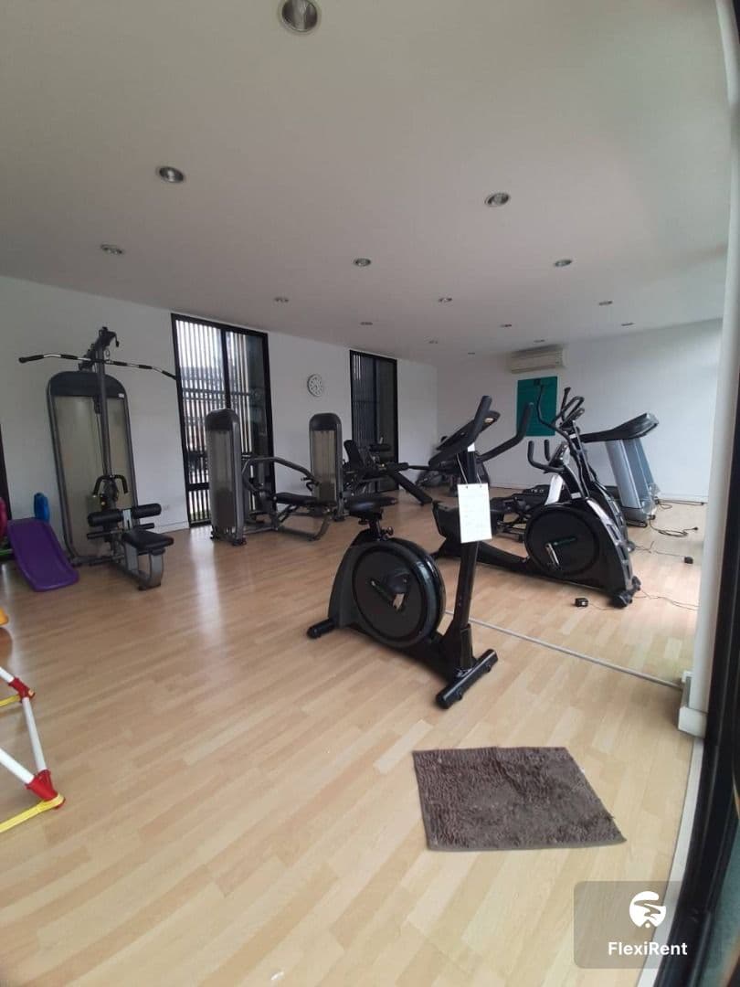 ฟลอร่า วงศ์สว่าง (Flora Wongsawang) รูปที่ 23