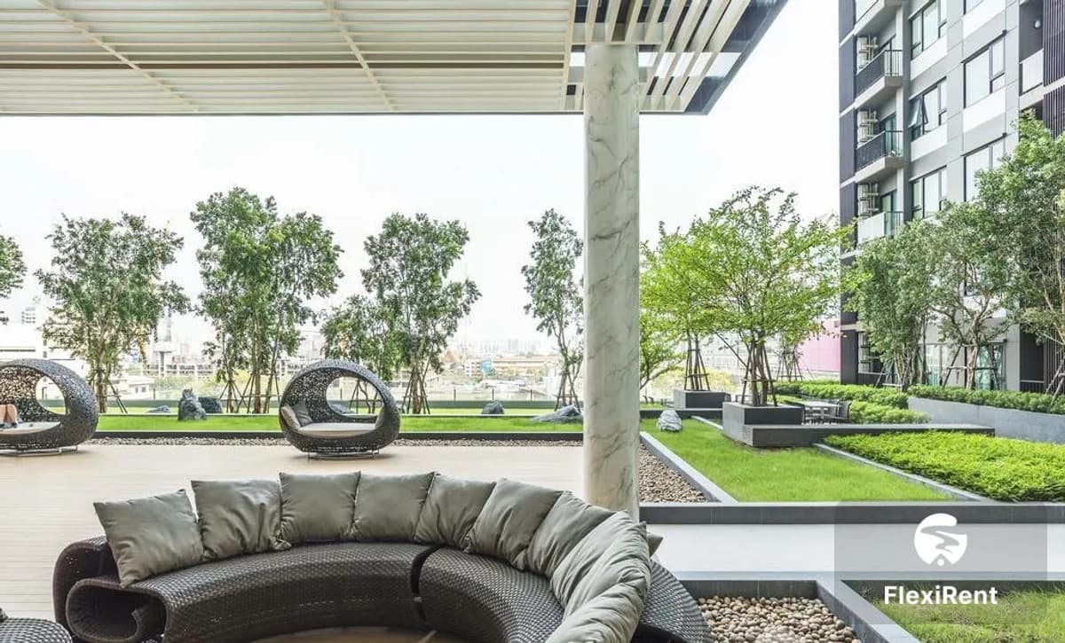 Life Asoke photo #18