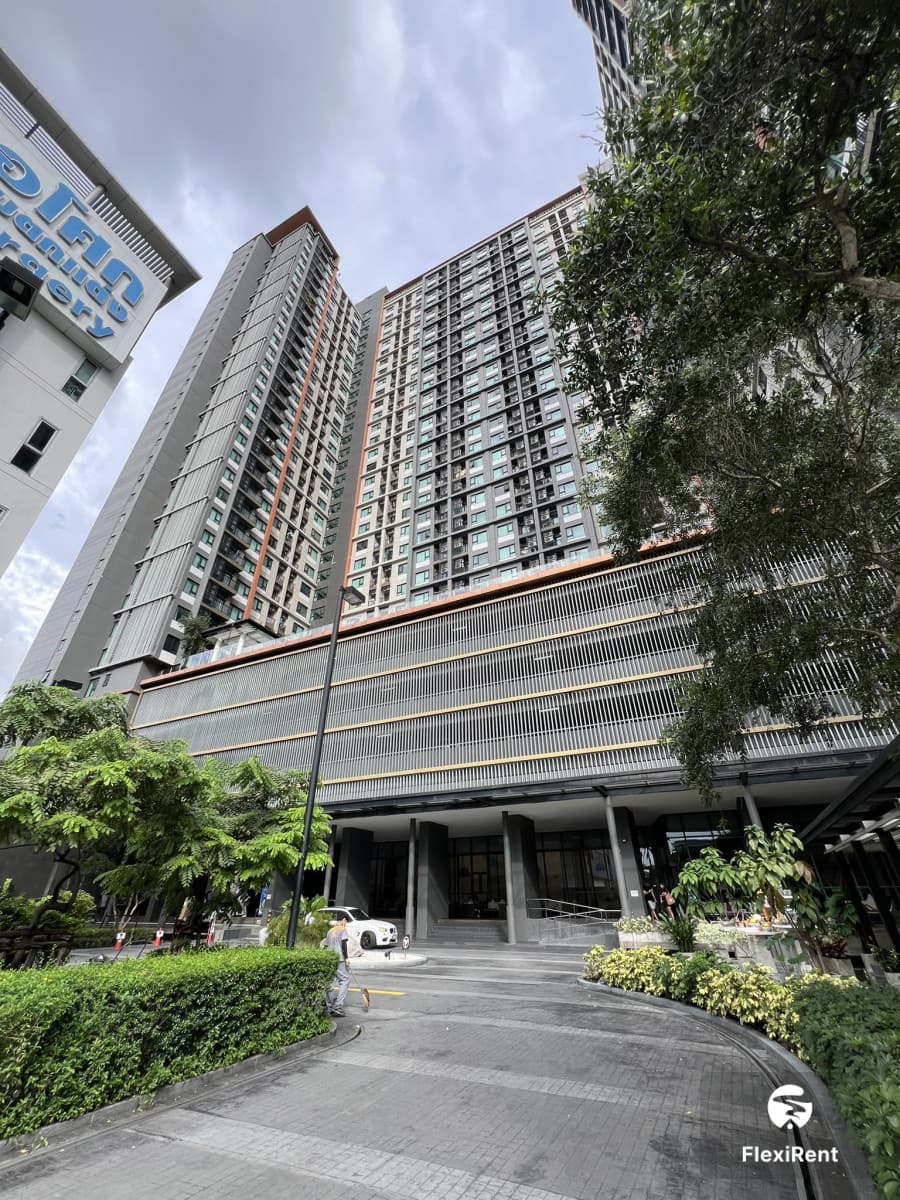 Life Asoke photo #12