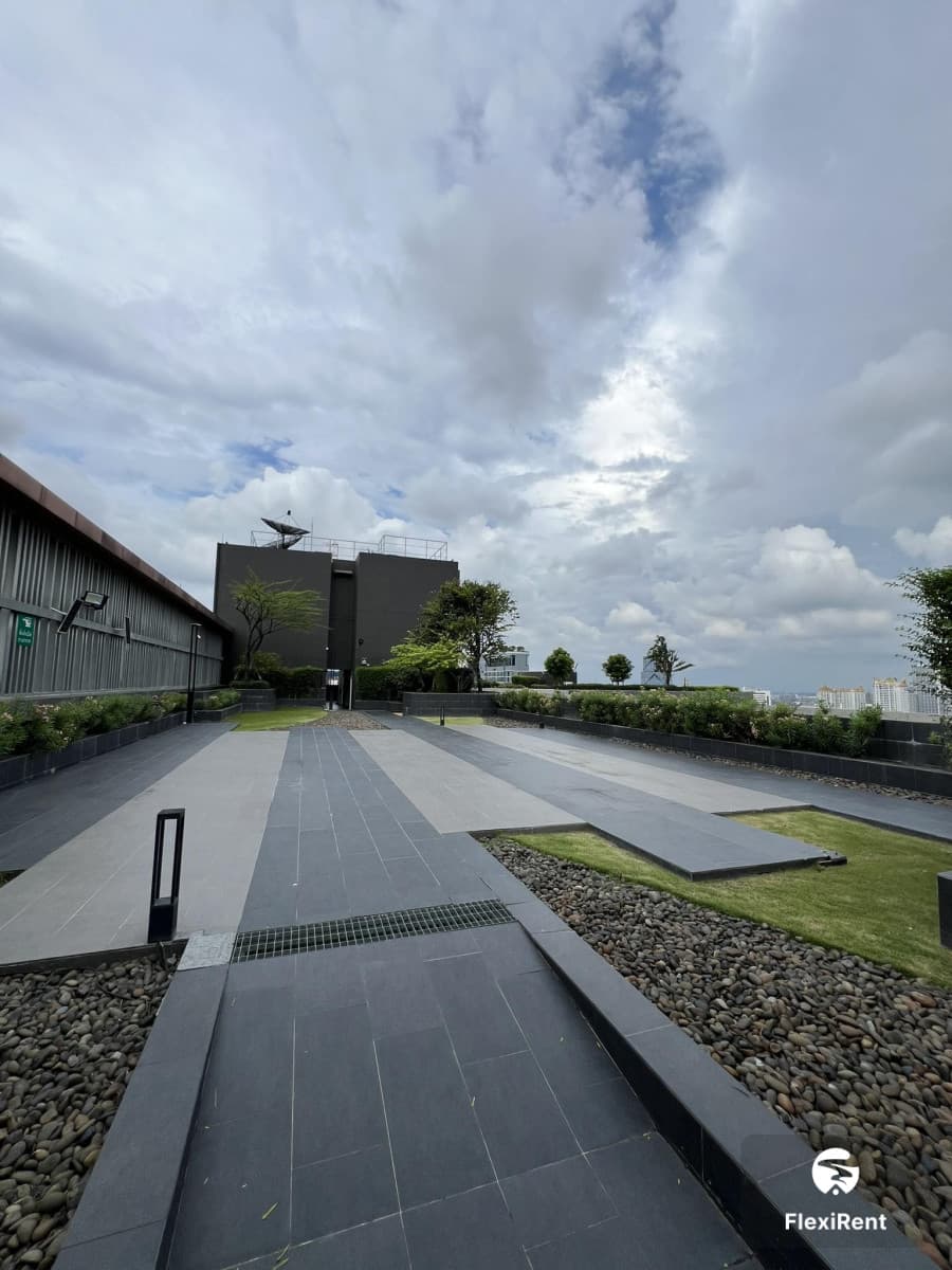 Life Asoke photo #13