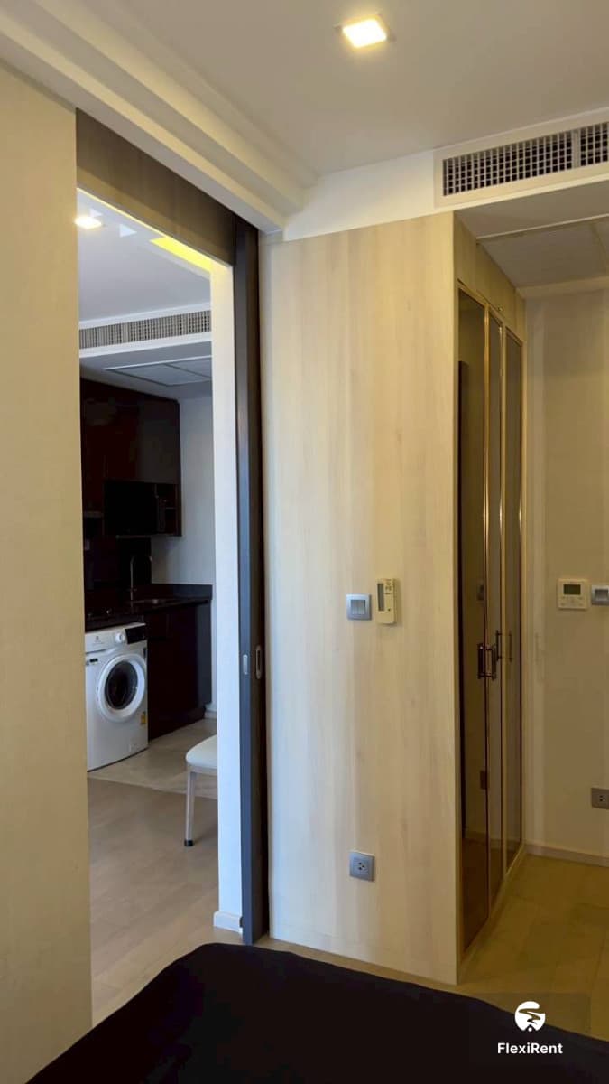 Ashton Asoke photo #12