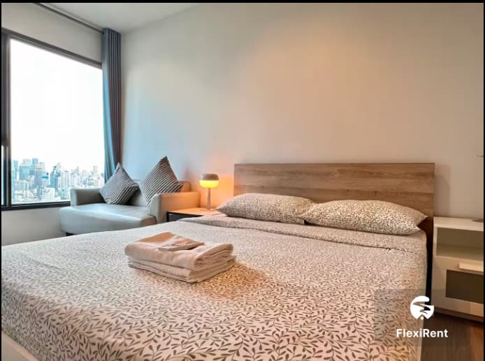 Life Asoke - Rama 9 photo #20