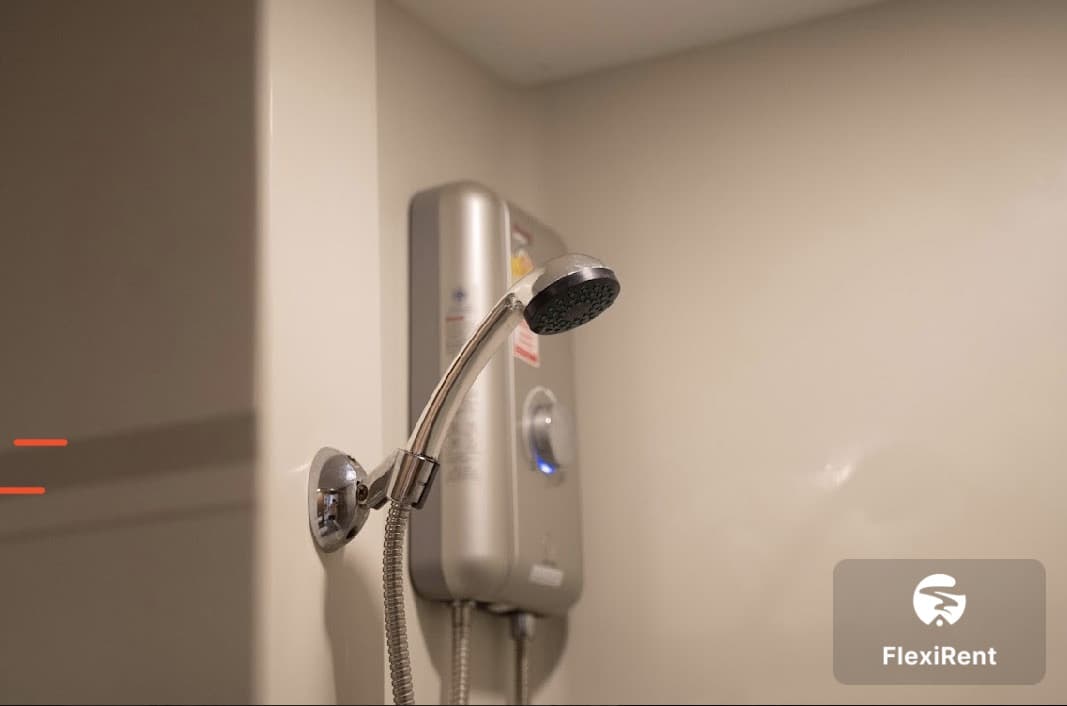 Blossom Condo @ Sathorn - Charoenrat Image 2