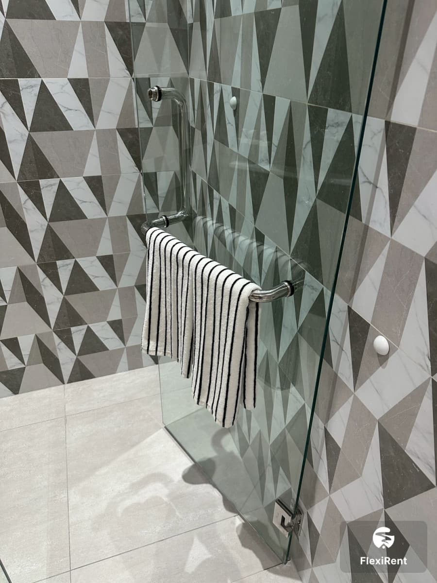 เดอะ ไทเทิ้ล ฮาโล 1 (The Title Halo 1) รูปที่ 12